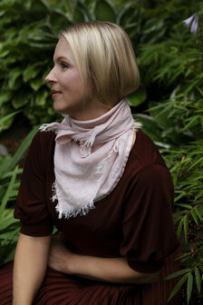 Hali light pink, small linen scarf