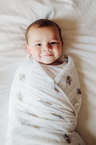 Malabar Baby swaddle Magical feathers